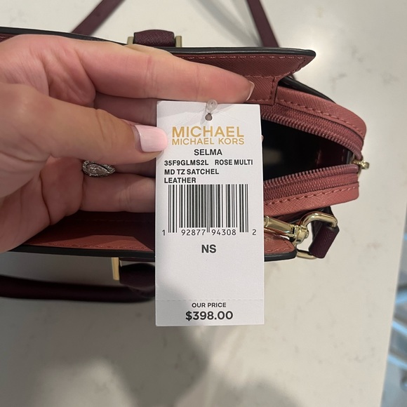 Michael Kors Purse 👜 🩷 - Picture 4 of 6